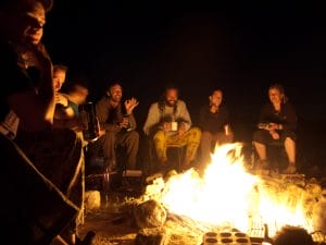 mergi cu cortul la mare