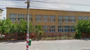 Tavanul unei școli s-a prăbușit