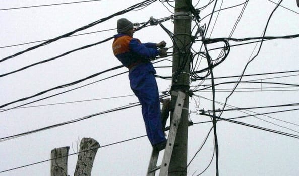 fără curent electric se ia curentul cez energie electrica intreruperi