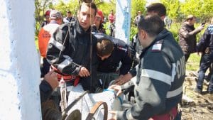 Copilul căzut în puț va fi externat
